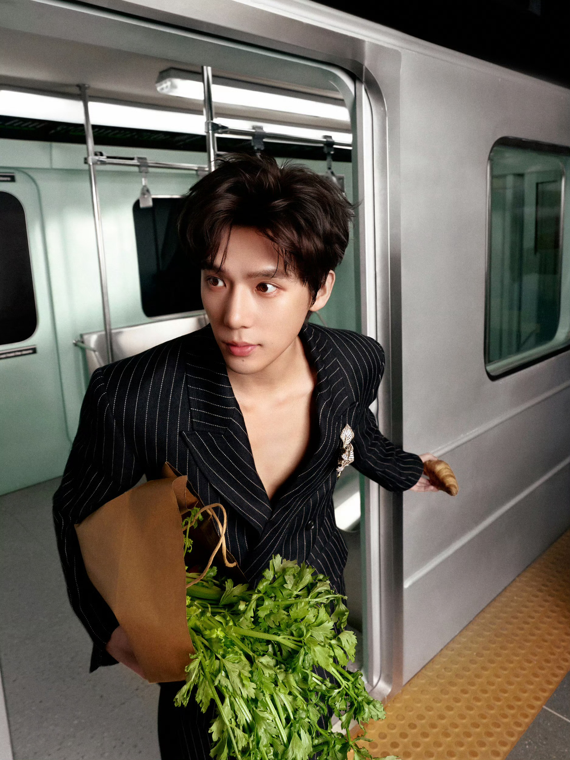 哥哥你怎么知道人家爱吃芹菜