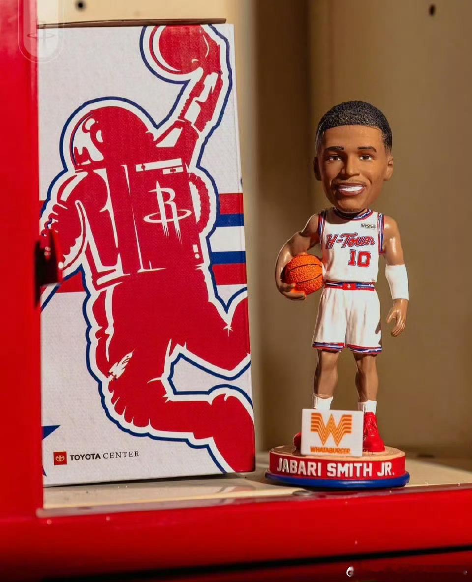 恭喜我贾哥！！！命中本场比赛第6记三分球！！！职业生涯单场新高！！！鹈鹕vs火箭