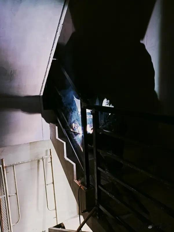 从业二十二年，我终于敢直白地说一句：甲方真正反感的，从来不是严格把关、坚守原则的