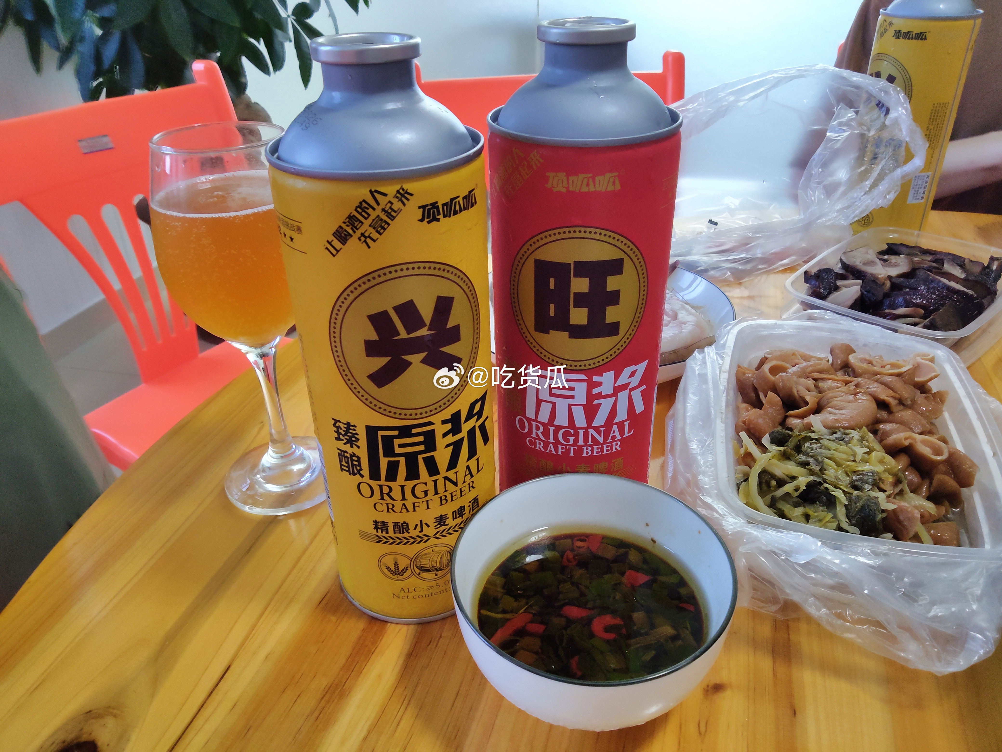 前阵子喝的啤酒，没注意看是哪里生产的，兴啊旺啊~ 味道还好，毕竟也是精酿，口感比