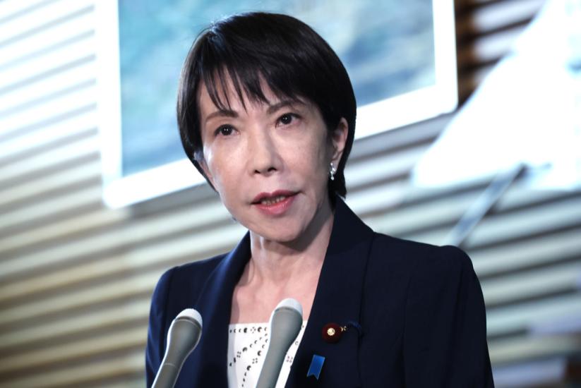 美国人都看愣了！中国反制措施落地后，日本政府官员快把美国的门槛踩烂了，三番五次找