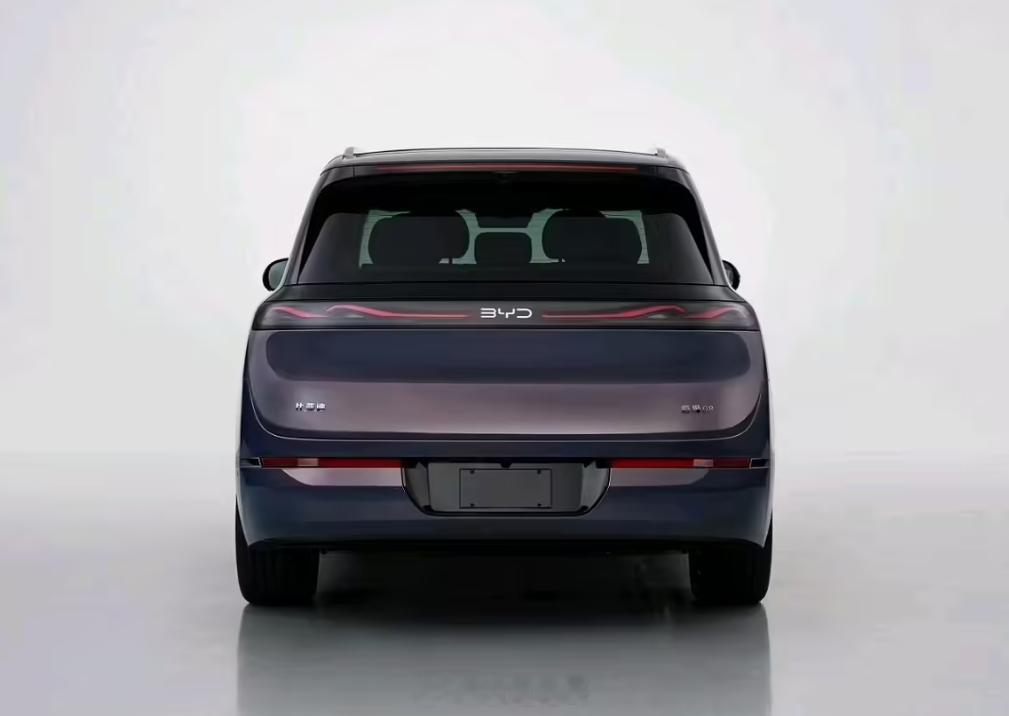 比亚迪首款闪充插混SUV——海狮08申报新车先前已在2026北京车展首发亮相，定