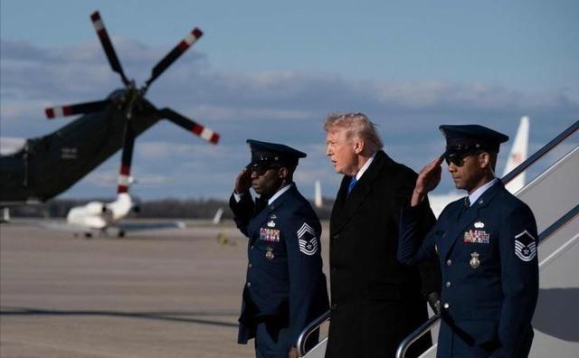 特朗普为何急转弯？
新加坡联合早报今日报道：“消息人士透露，美国总统特朗普是在盟