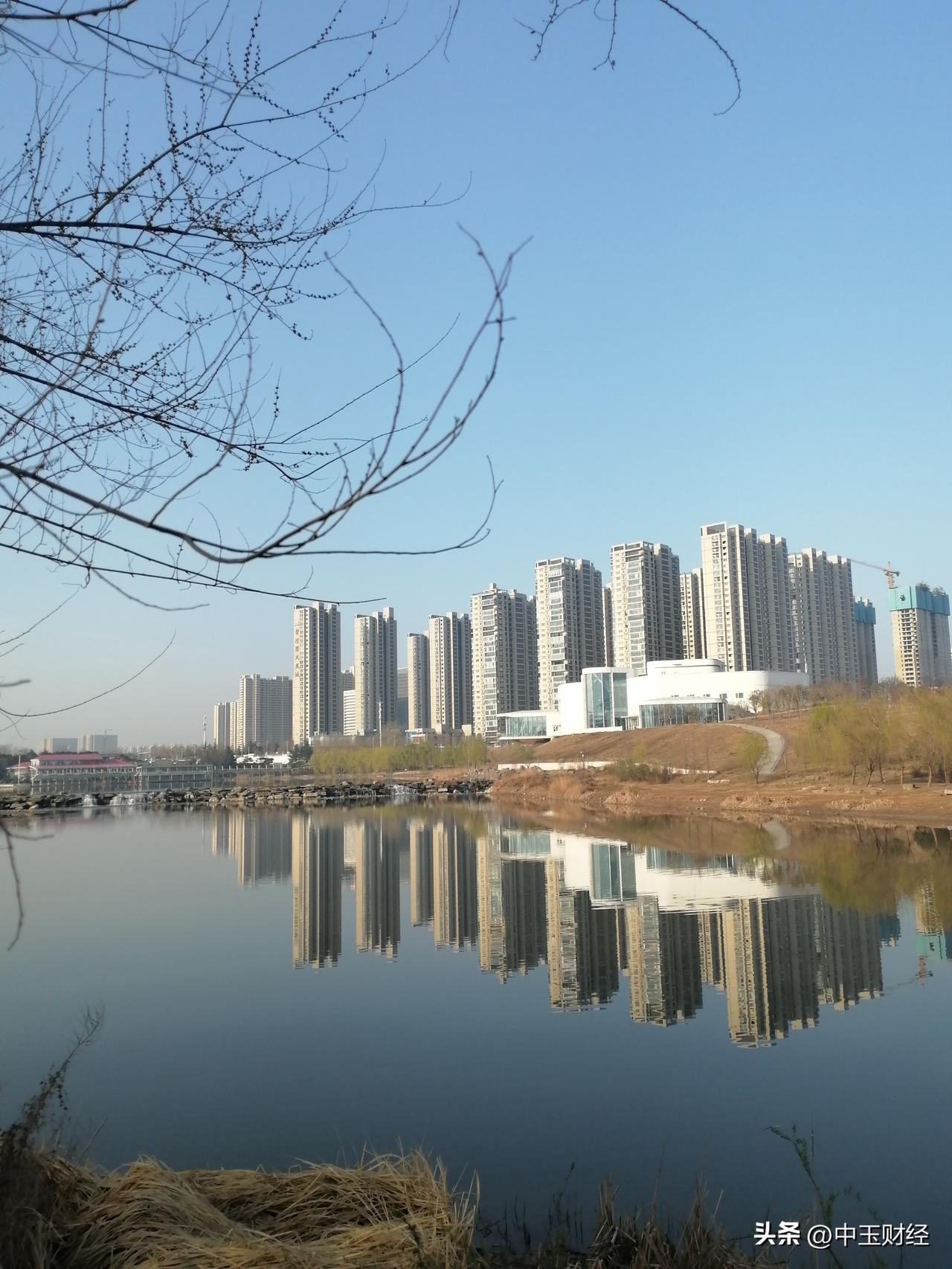 你觉得中国在哪些领域超越了美国中国许多领域都超越了美国，比如稀土制造，高铁以及建