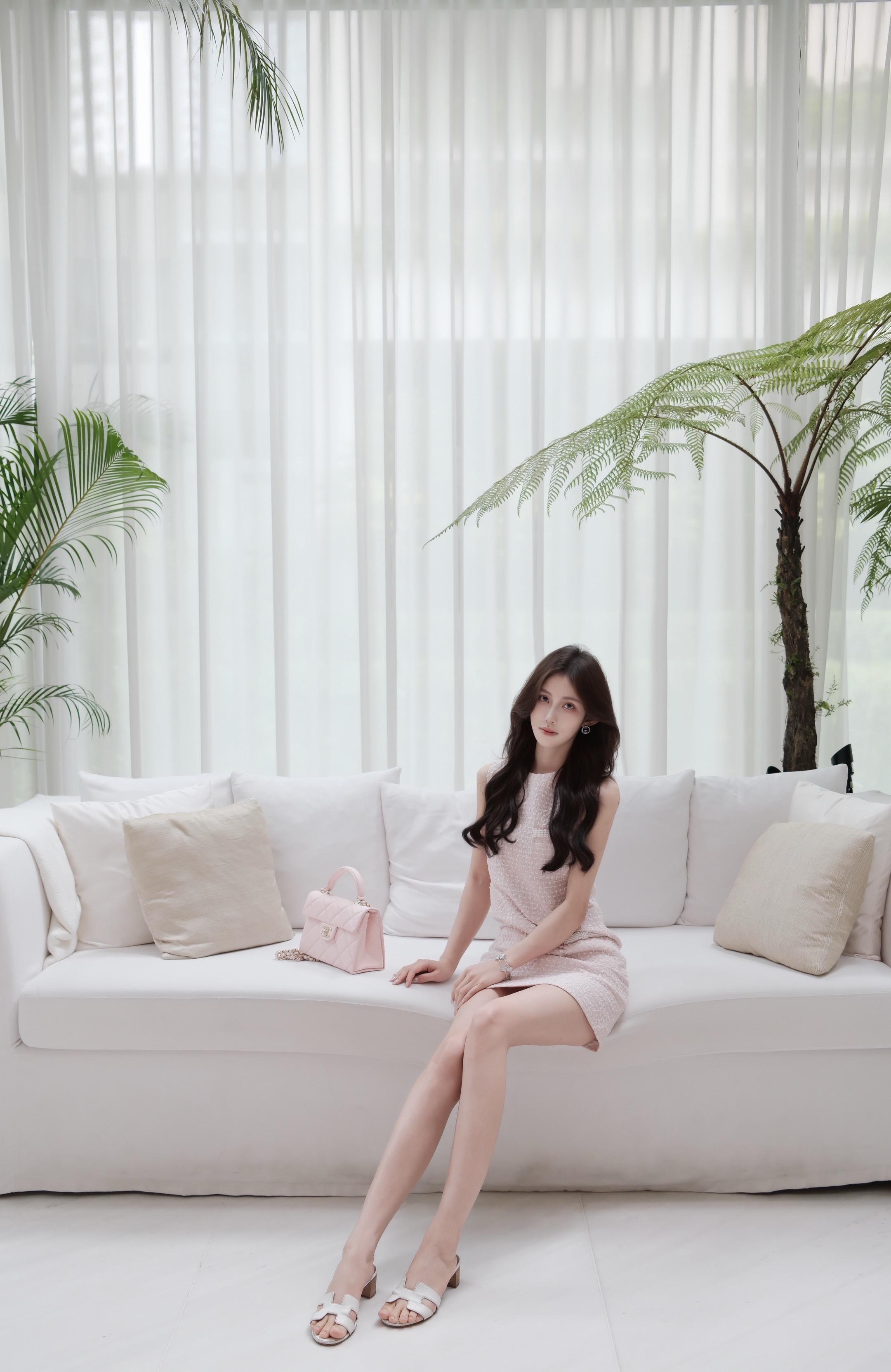 时间 是一双眼睛 见喜 见忧 见别离