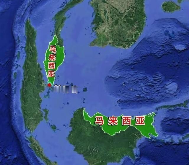 1965年，为削弱华人的影响力， 马来西亚 抛弃了 新加坡 ， 李光耀 含泪宣布