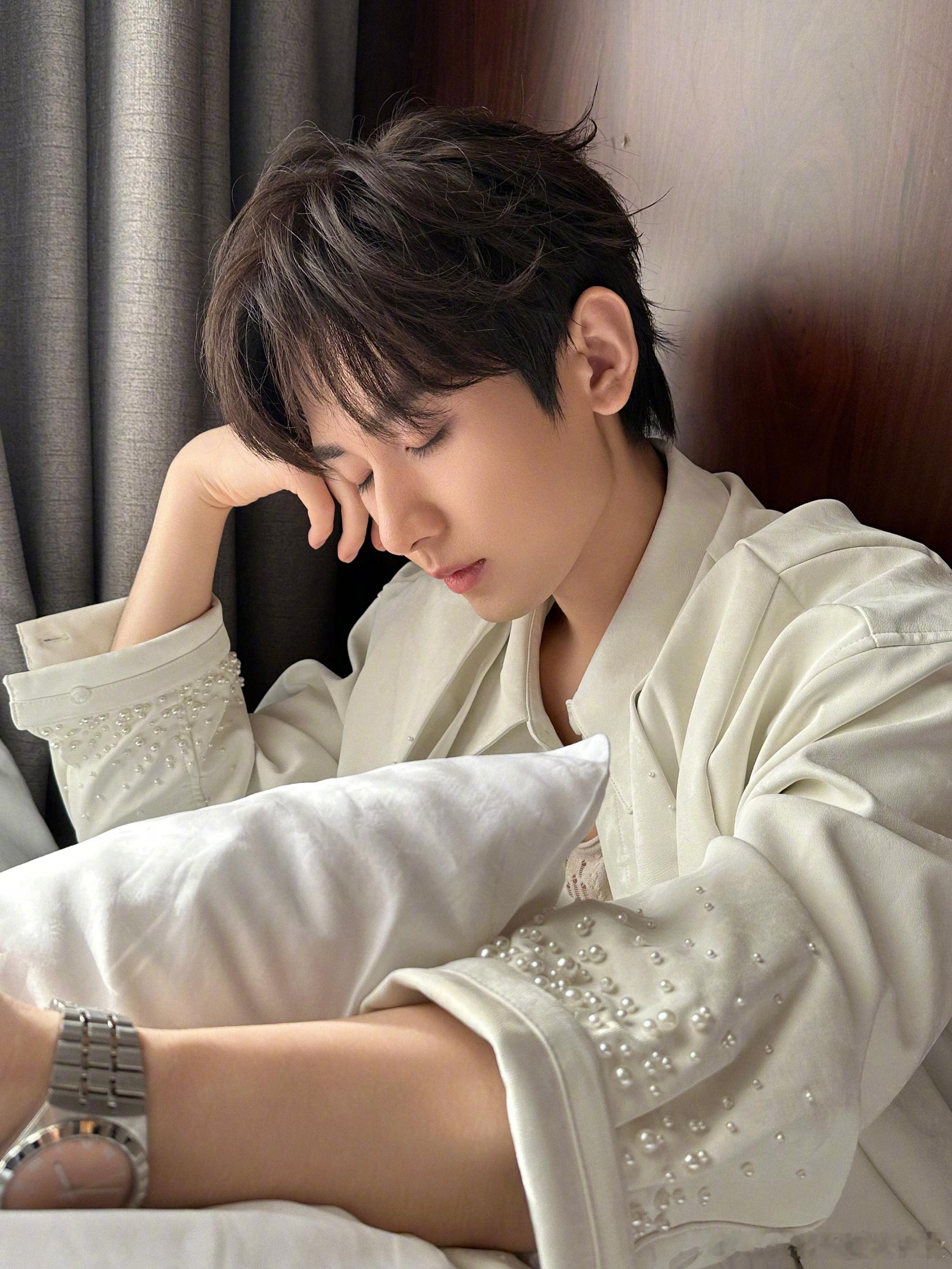 成毅两京十五日cy成毅朱瞻基┈┄✾✾┈┄┈┈ḺŐVẼ┈┈┈✾✾┈┈┈╭⚜︎╮╭⚜