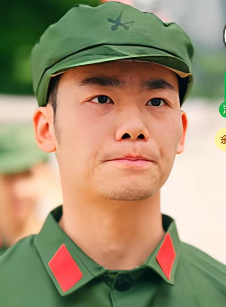 短剧中出现这种军装是不是该问一下，有点戏耍解放军军服的意思。解放军军威不可戏耍！