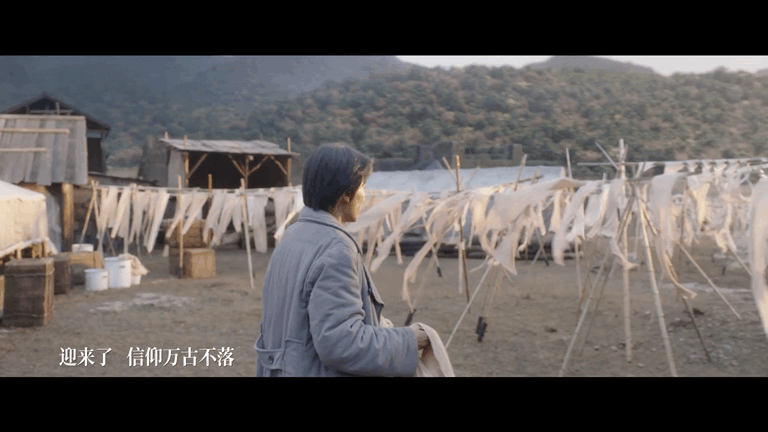 电影四渡超预期本以为历史片晦涩难懂，《四渡》却格外好懂。沙盘拆解战局清晰易懂，老