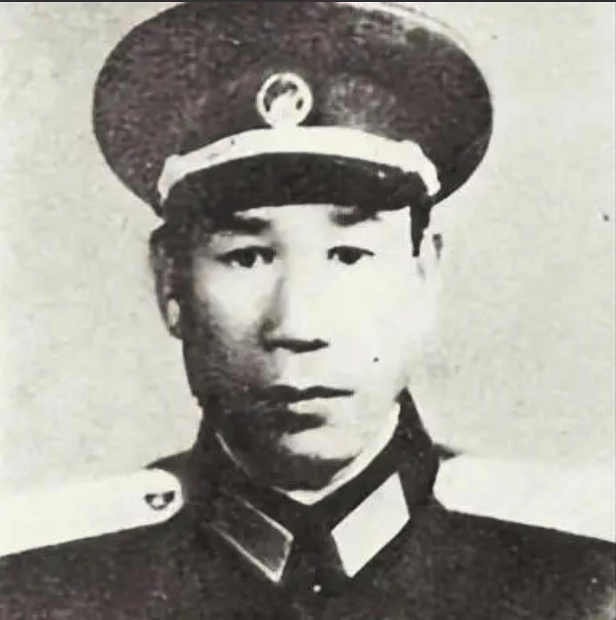 1950年，朝鲜战场，125师擅自撤退，导致数万美军逃走，军长吴瑞林怒道：“若非
