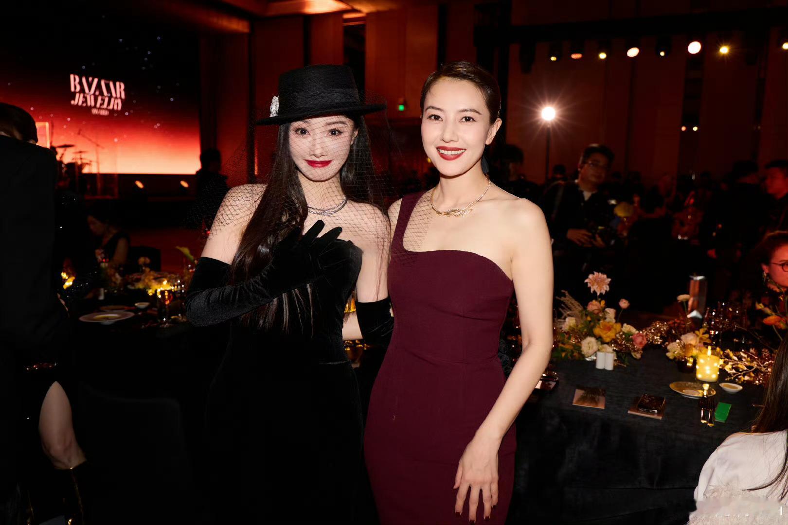 我见到高圆圆就王鹤润这样王鹤润在高圆圆面前都全程星星眼，这不是在演我本人见到高圆