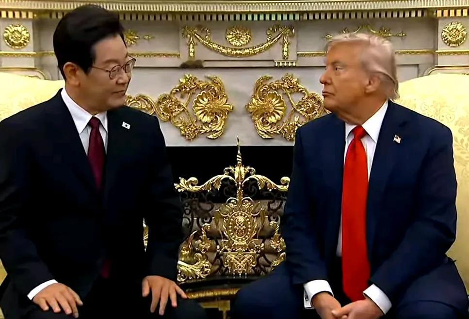 给大家补充一下对话场景：
特朗普：美国和韩国是盟友，关系一直很好。
李在明：是的