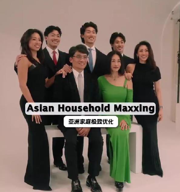 杭州三代七口全员从医，全家福被调侃专家墙，见证70年医疗变迁
近日，杭州一个三代