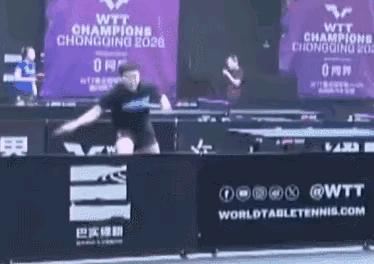 坏了！梁靖崑旧伤复发，伦敦世乒赛，大胆启用温瑞博吧和陈垣宇吧！

男乒现在是困难