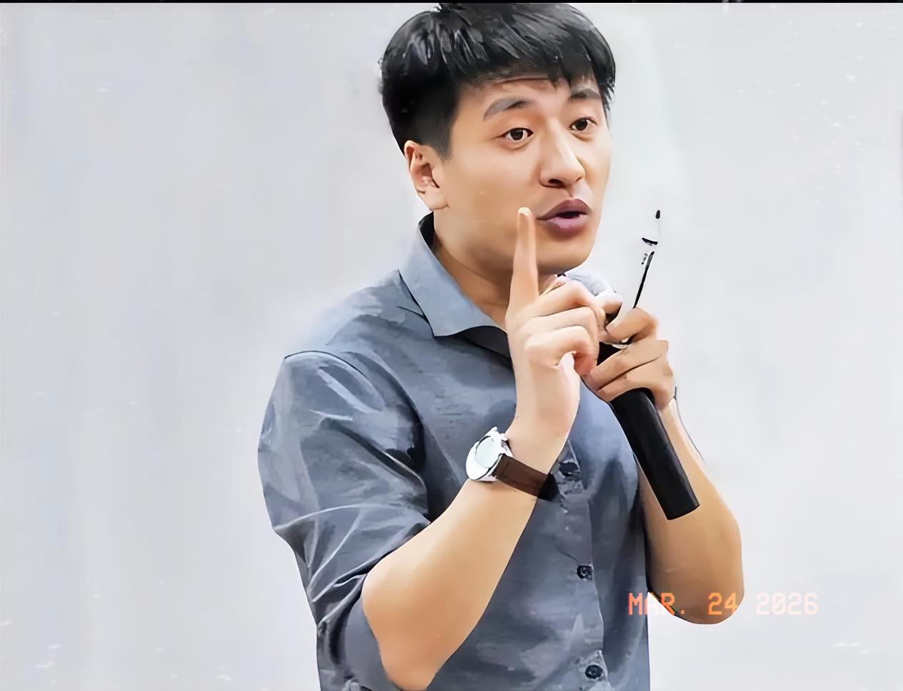 面相这东西，有时候真骗不了人。
之前有网友看张雪峰的面相，看得也太准了，说的那些