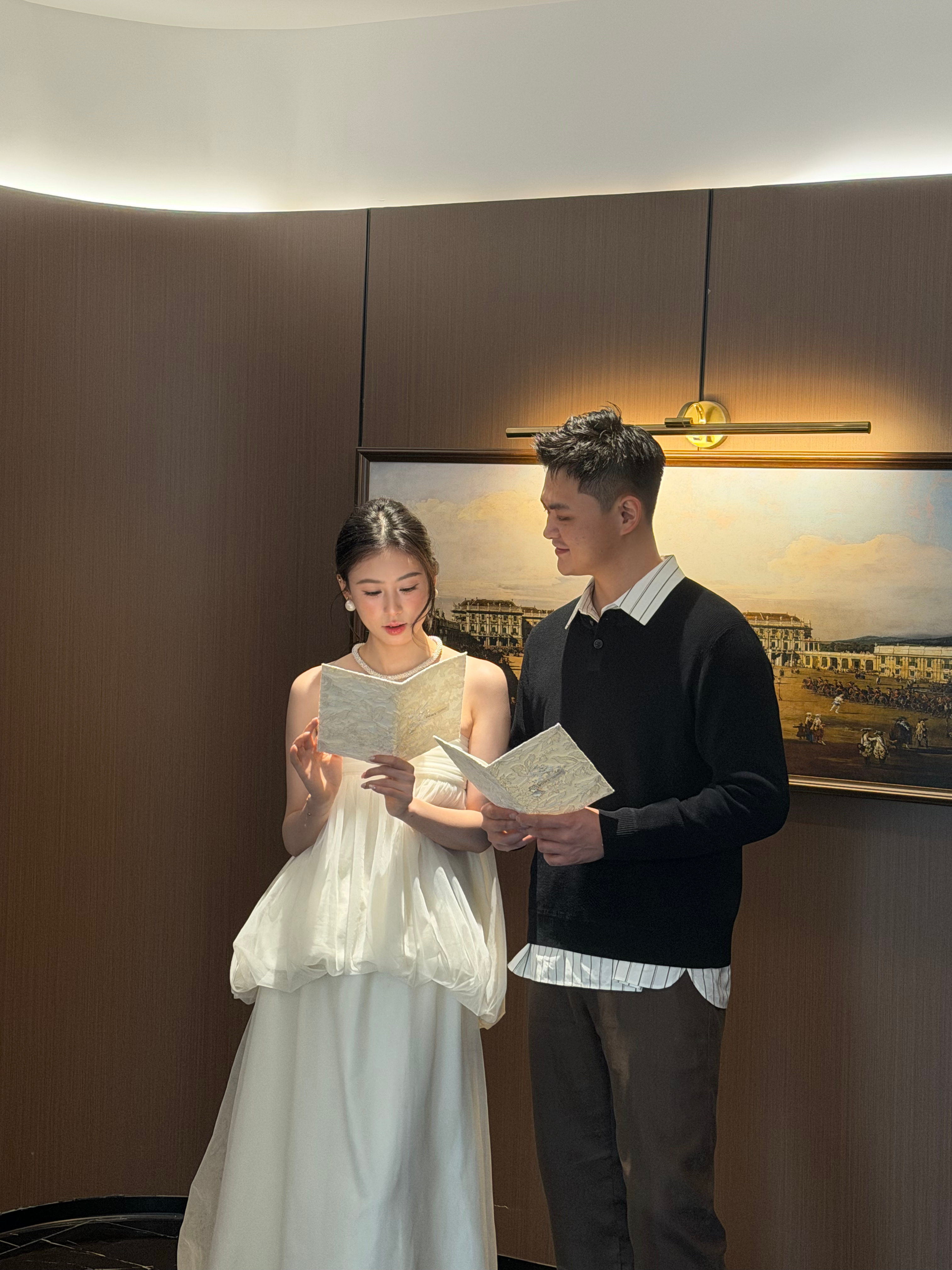 幸福的小女孩一枚想说的话很多奈何文化不够祝你幸福欧尼[苦涩][苦涩][苦涩][苦