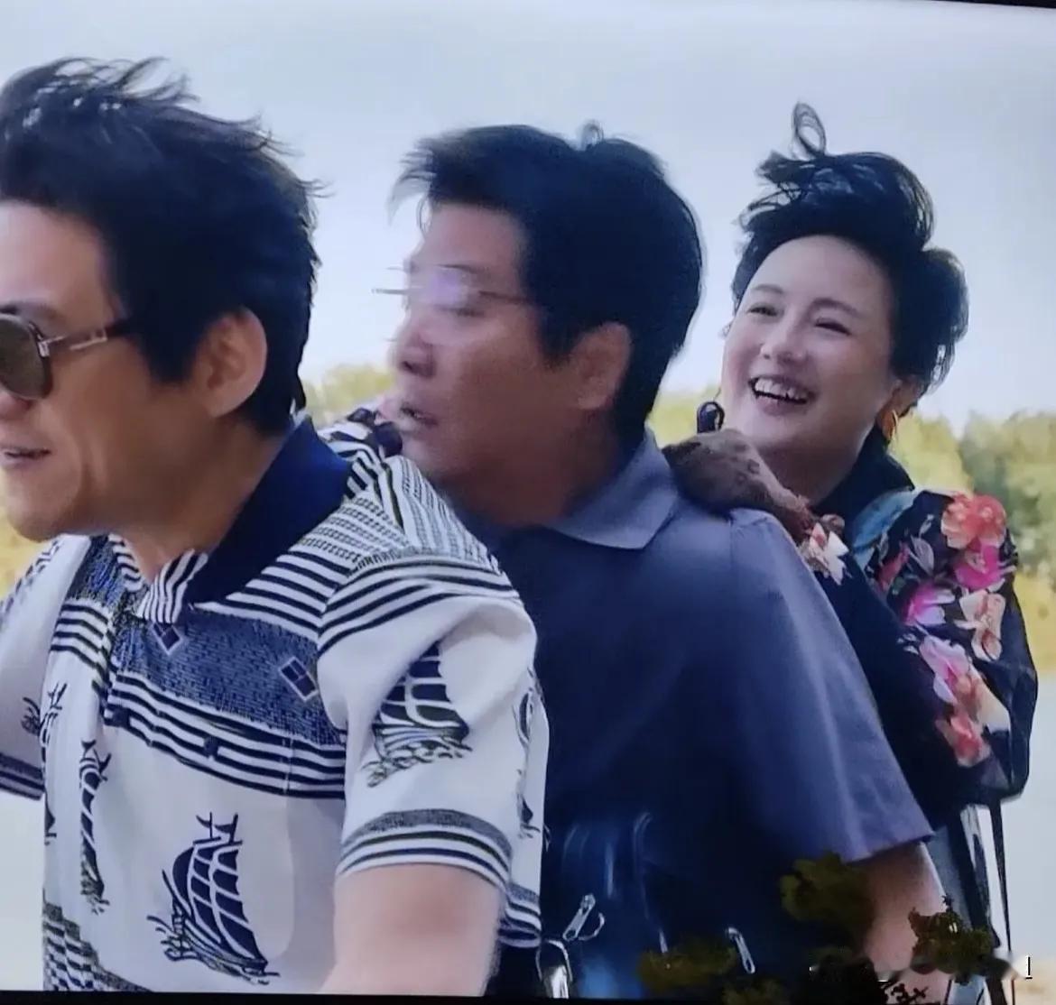 终于有网友扒出来，
朱媛媛icon之所以在最后的日子接拍《小城大事》，不是因为她