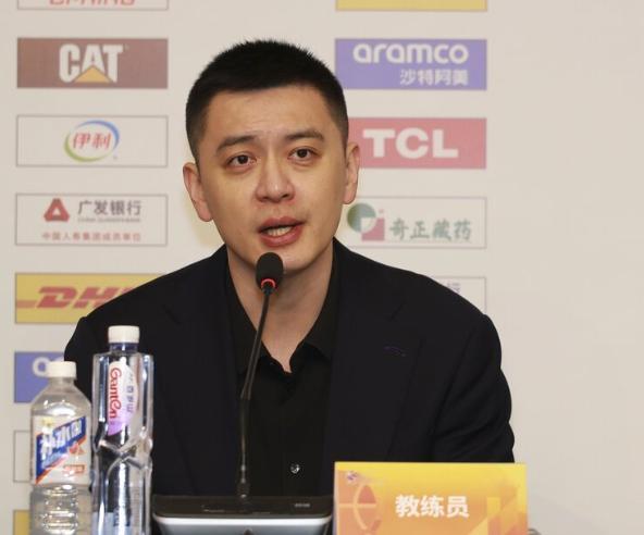 广厦男篮vs辽宁男篮  广厦男篮大胜辽宁男篮 辽宁32分惨败广厦，杨鸣指导赛后发