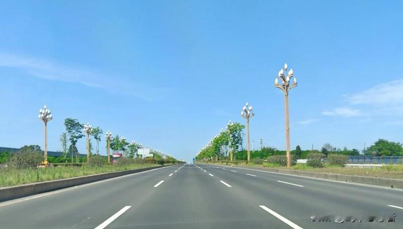 西方经济学漏算一笔致命账：空间越大，反噬越猛
西方资本长久以来深信“成本—效率—