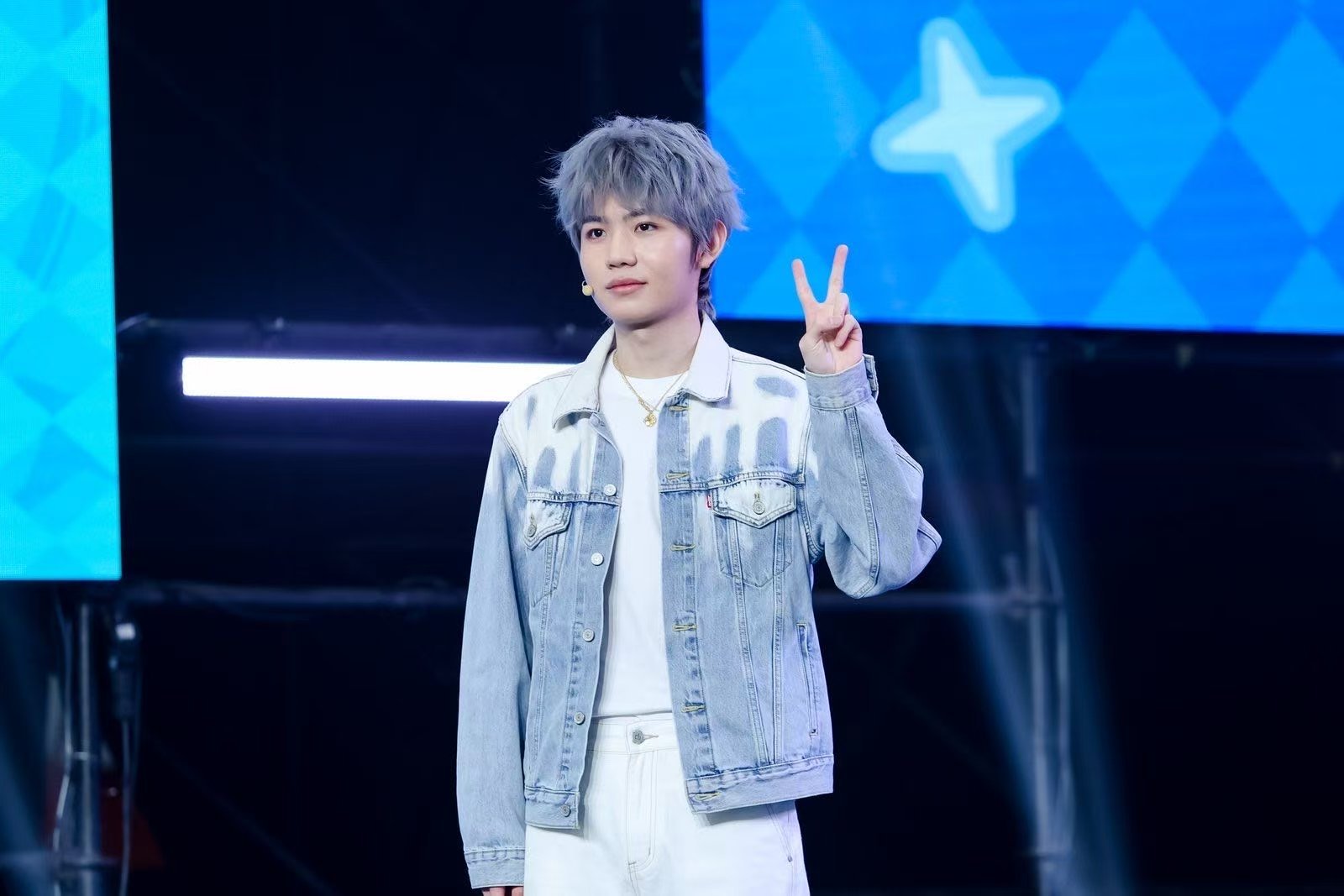九尾对粉丝说的话九尾手机里的非主牛今天也是帅气的九尾～ ​​​