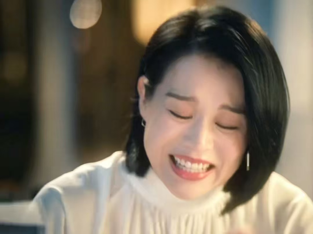 时差一万公里胡杏儿 最近开播的这部剧里又看到胡杏儿，她在内地主流剧的出镜率越来越