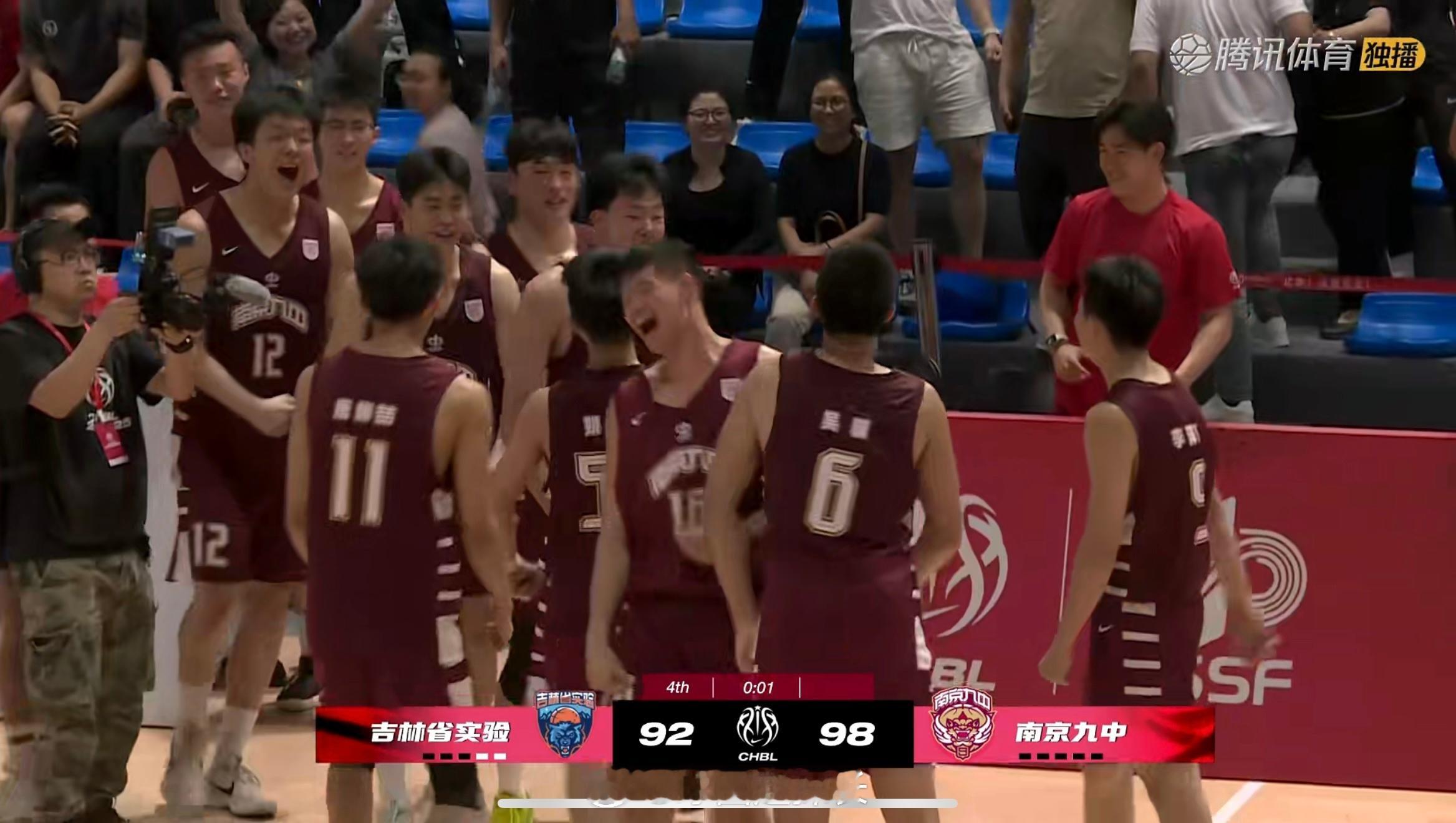 南京九中击败吉林省实，晋级耐高 全国四强！砍下25+4+4的王家铭是本场mvp，