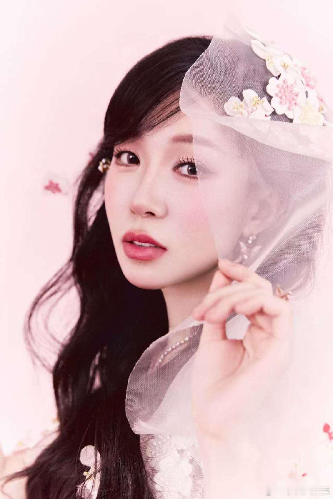 高瑞璇春晚唱完你的唱你的 本来以为是个新人，结果被高瑞璇的高音惊艳到！一搜才知道