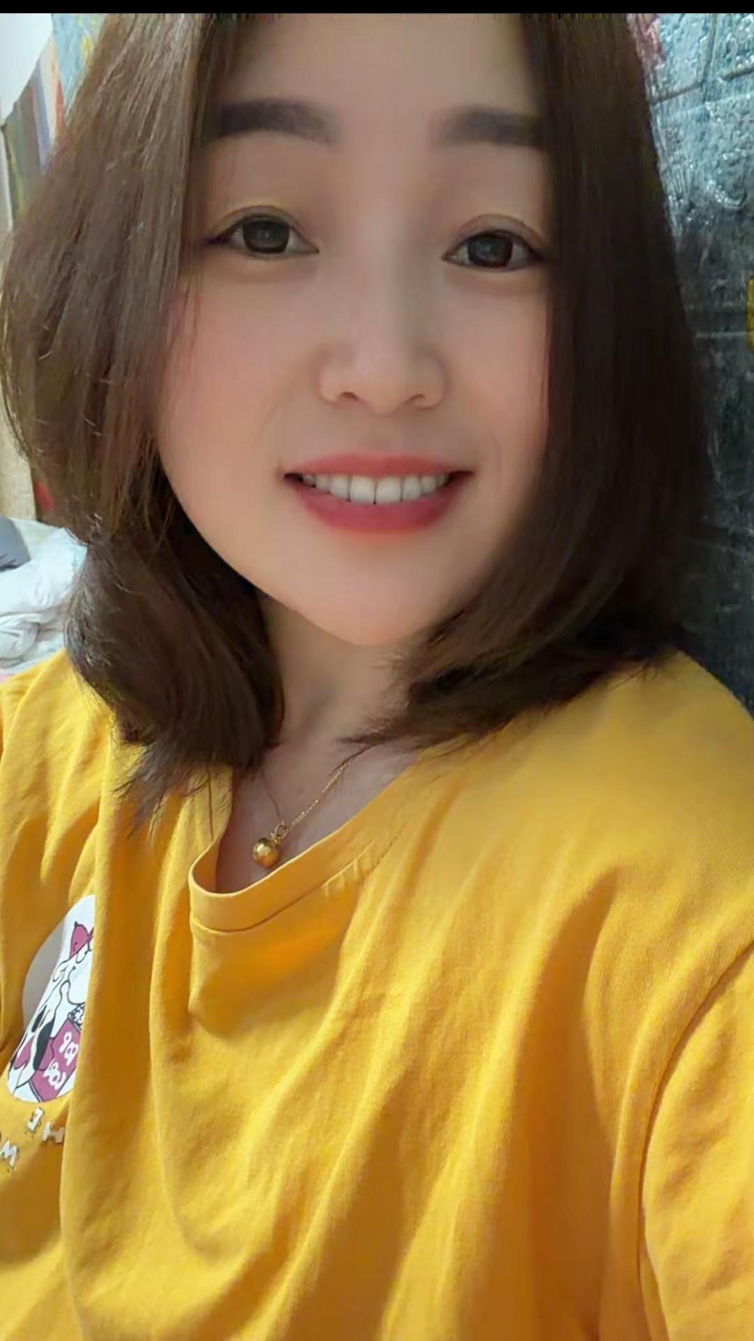 工作占满了整个生活，到点上班，到点下班，每天重复循环，不知道什么是快乐，悲哀的人