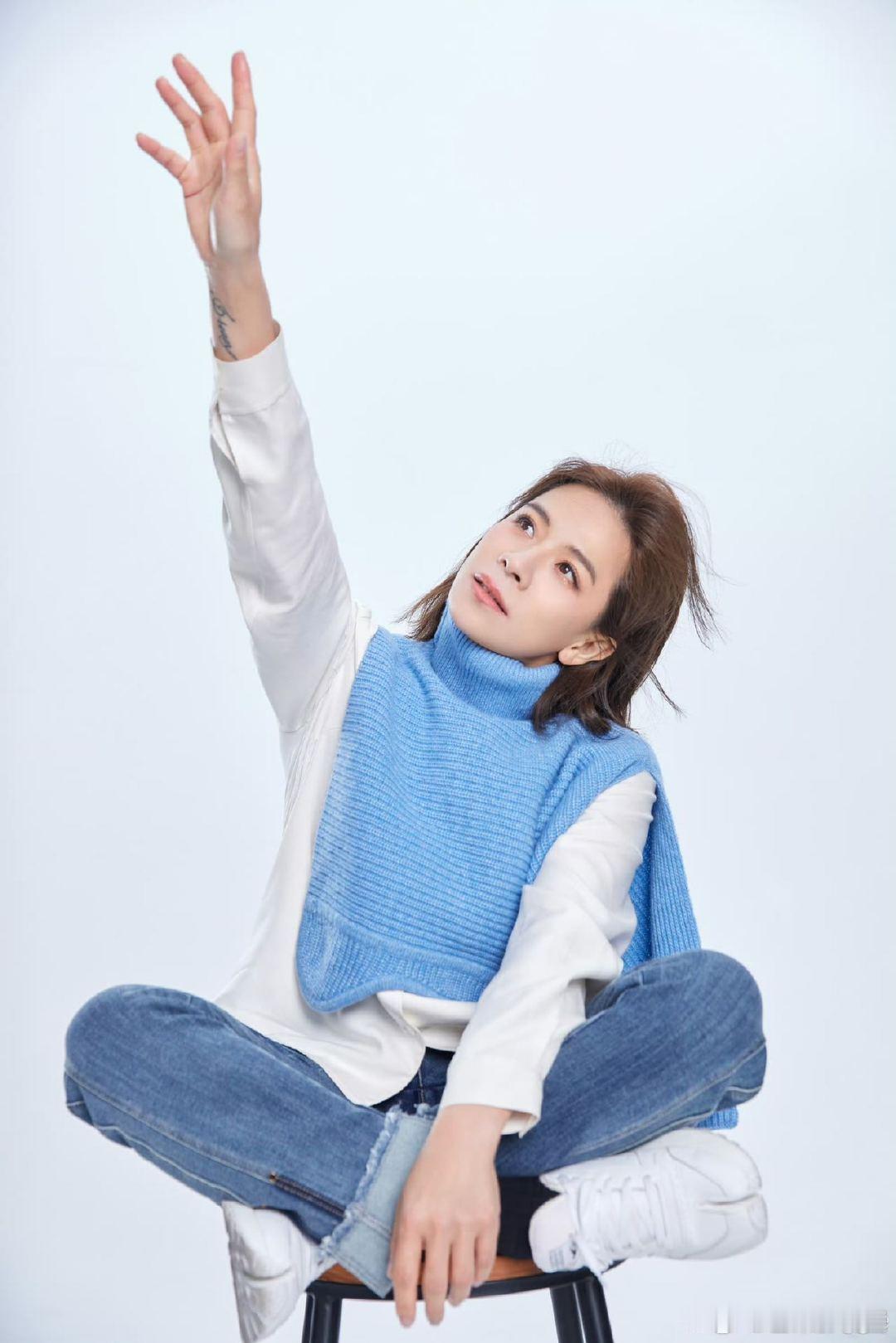 #江美琪圈内人缘#江美琪的2024年巡演已经官宣了上海、杭州、南京三站。这也让更