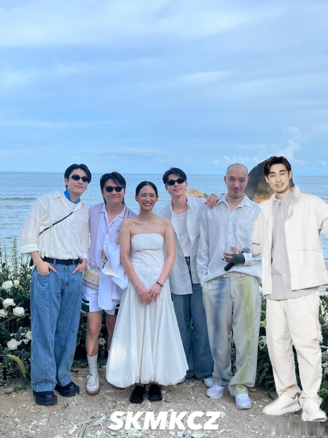 #许光汉参加落日飞车婚礼#加上P上去的许太，他们一起演了落日飞车的MV《Vani