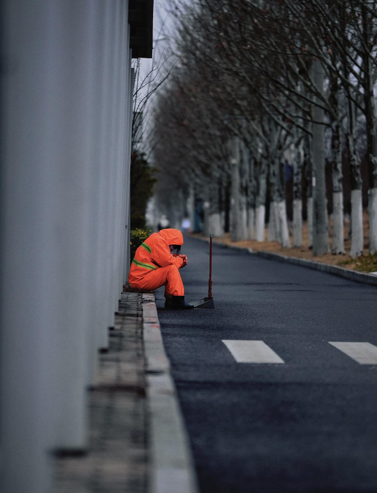 我的今日状态：😁轻松愉快
我这里的天气：☀️晴天