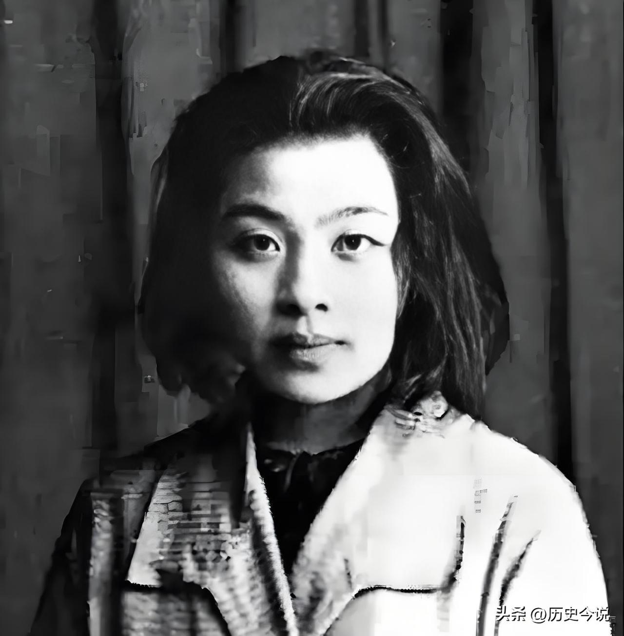 文坛罕见往事：女作家耗尽心血写长篇，主席未翻一页，一语令她羞愧难当
 
阅读此文