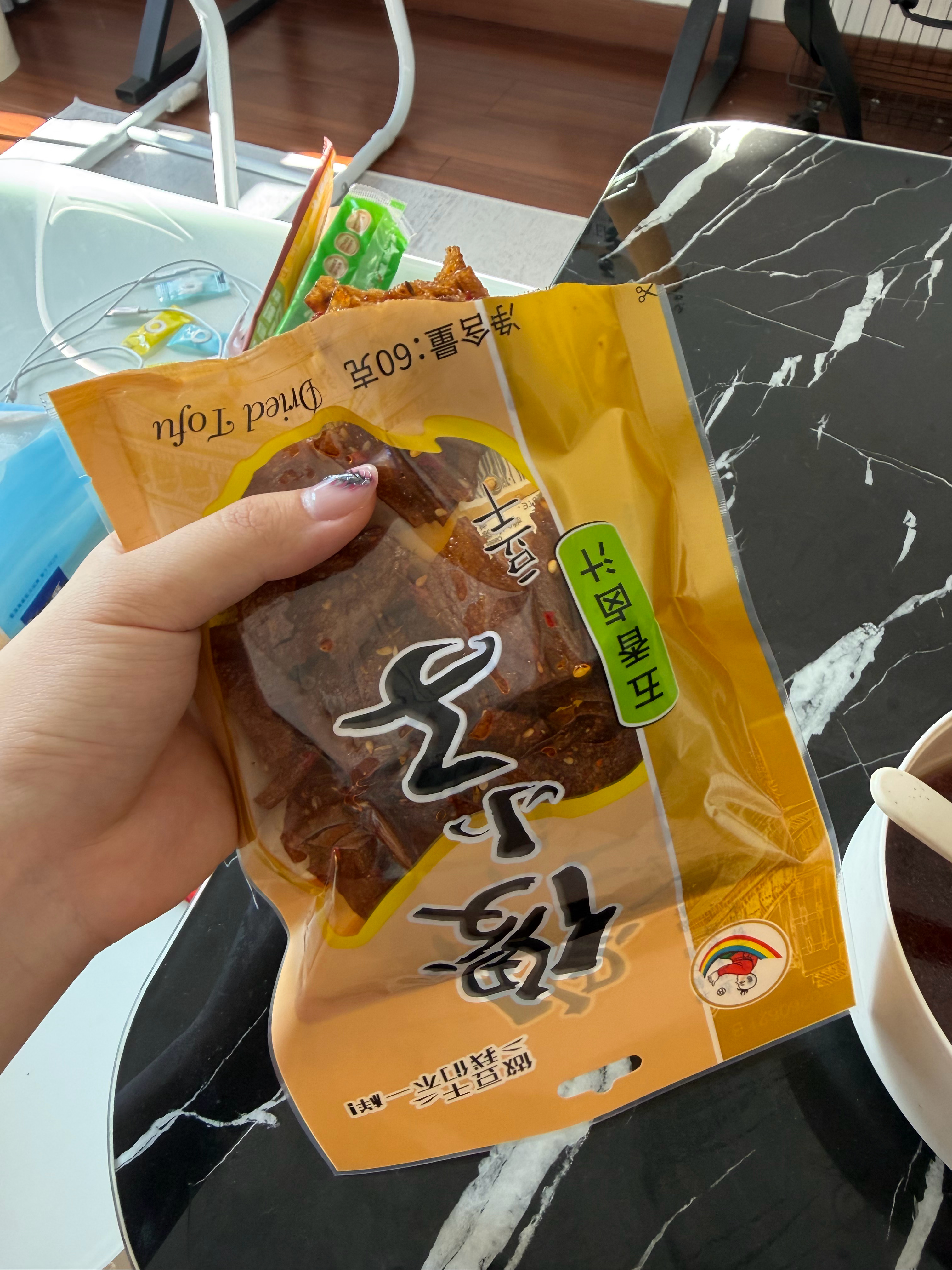理性讨论中午吃水煮菜下午在这吃辣条的行为 