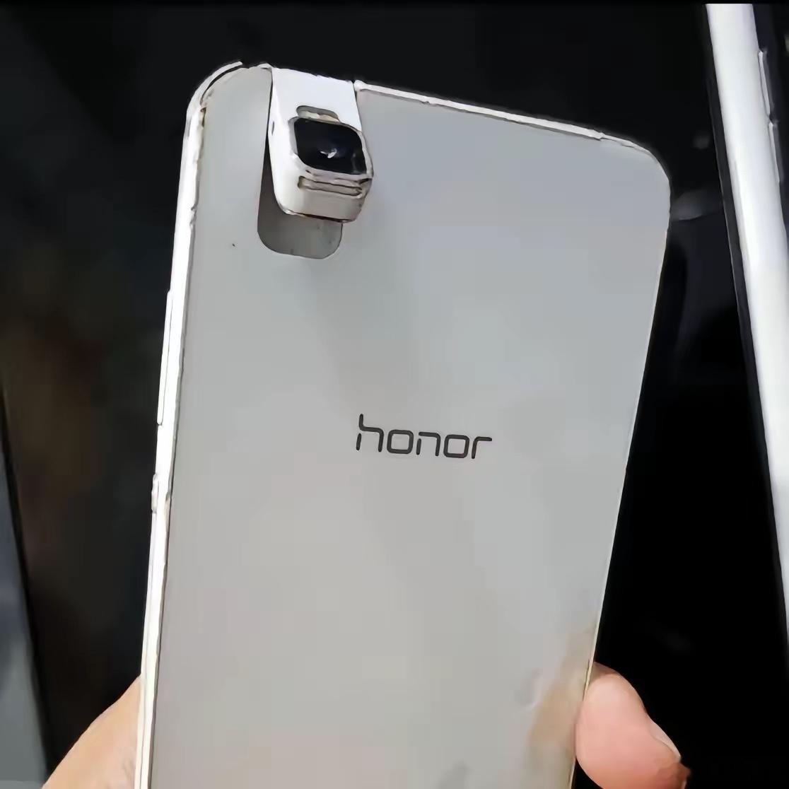 回看荣耀十年前的机型，一下子就懂了Robot Phone全是这些年攒下的技术实力