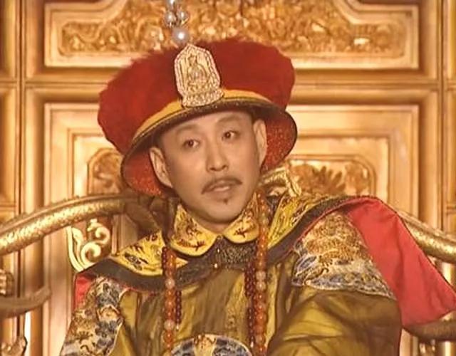 康熙叫圣祖是对庙号的践踏，理由如下：

祖有功宗有德，王朝的第一位皇帝或奠基者都