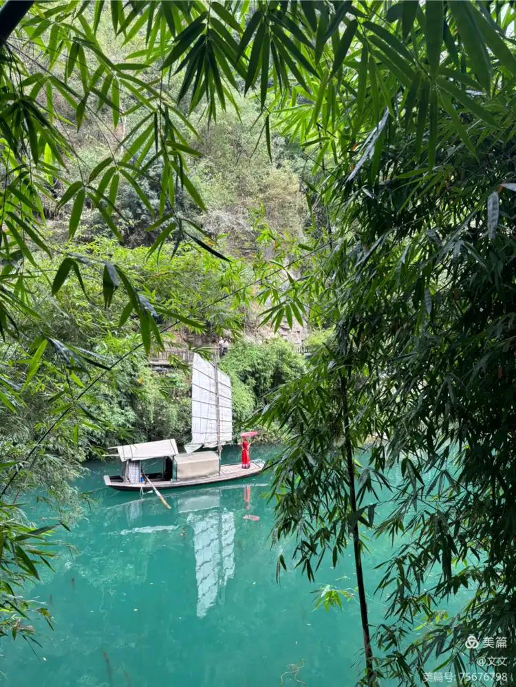 最近跑了趟宜昌，又顺道逛了重庆沿江段，才懂什么叫文旅融合把峡江风情玩出了新花样。