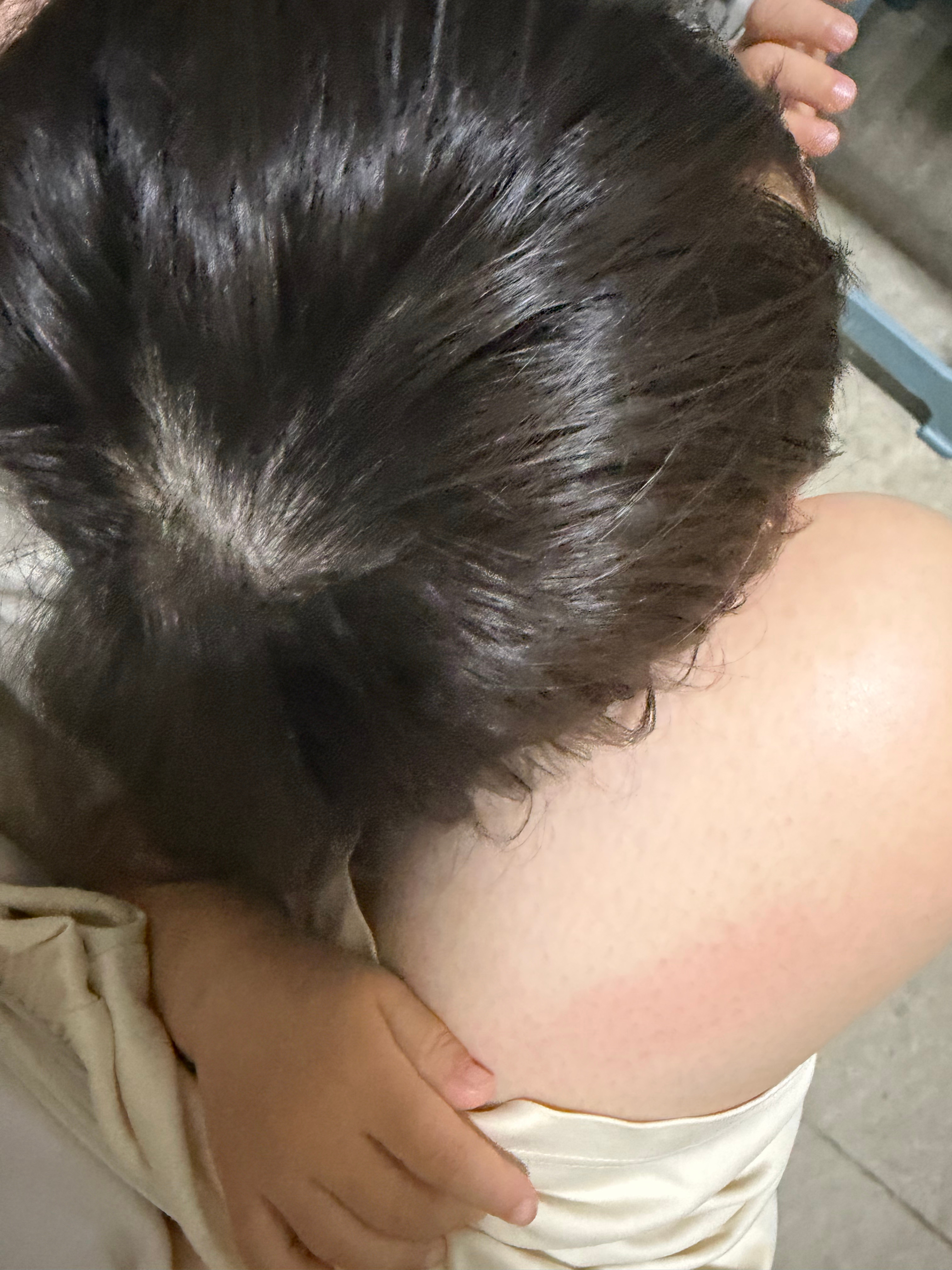 男的可以上厕所躲避带孩子女的呢？ ​​​