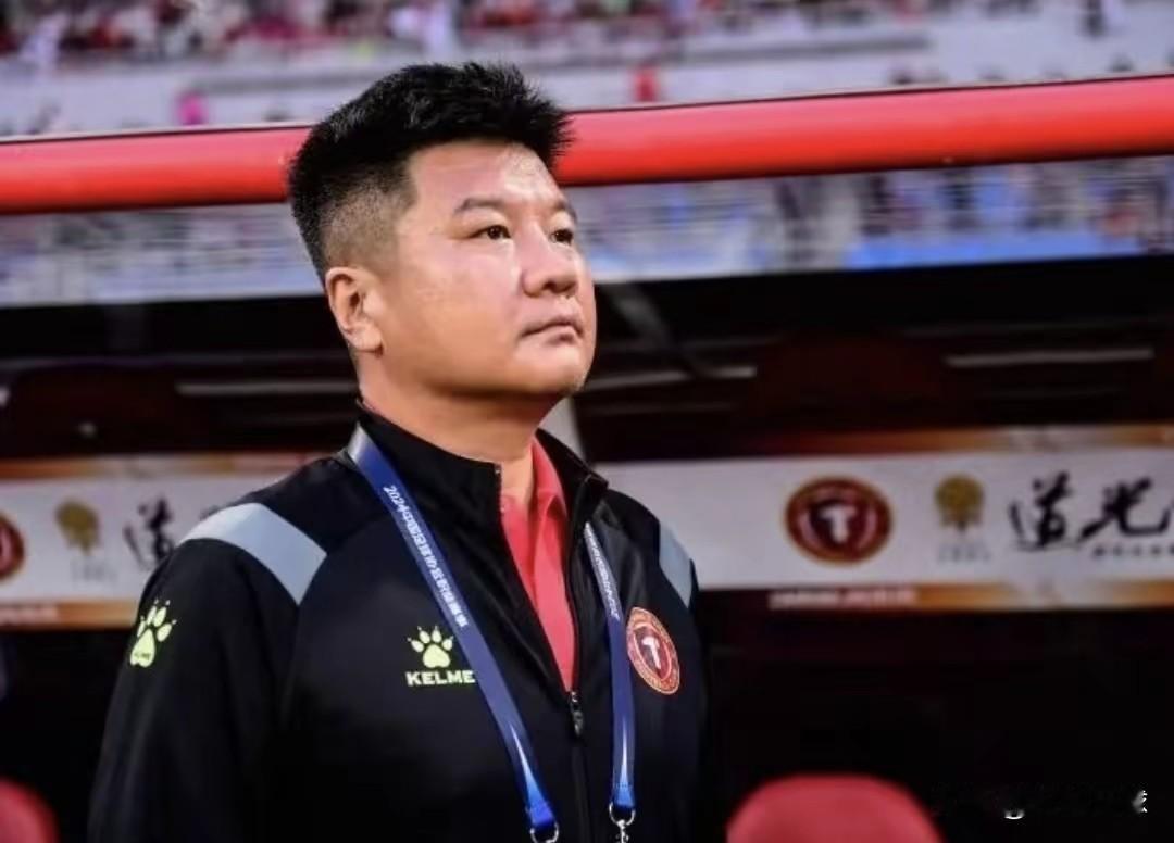 尽管总有中超身价最高的外援，但李金羽率领的辽宁铁人队却遭遇中超两连败。我看李金羽