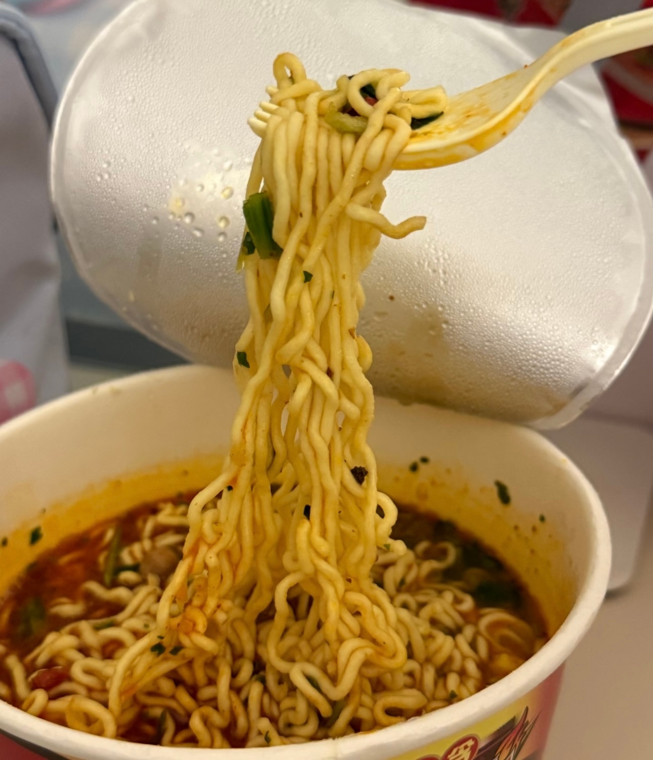 球场外的赢面美加墨世界杯时间并不那么友好，少了以往傍晚和朋友看球撸串的畅快。凌晨