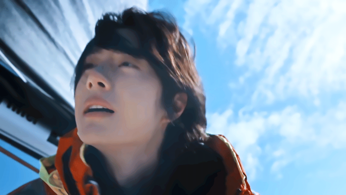 来选户外穿搭💚😎爬山就得穿鲜艳的衣服