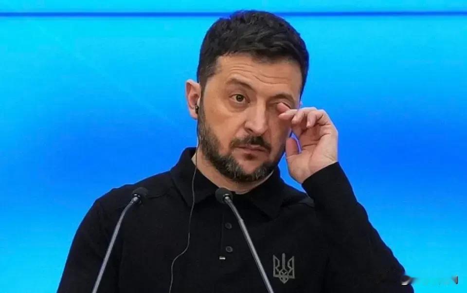 此前，泽连斯基虽表态不放弃领土，但民调显示，越来越多乌民众愿“以领土换和平”，且