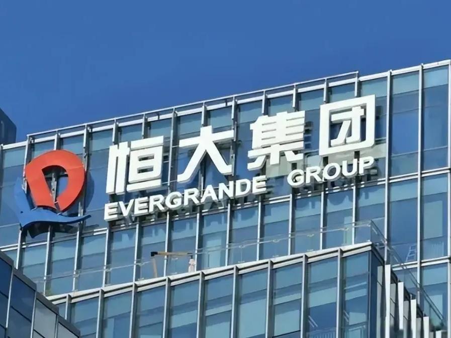 离了婚就想保全非法所得财富的小算盘，如今扒拉不灵了。

许家印的无期判决落下法槌