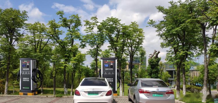 共享充电新篇章：驴充充，让生活永远在线在智能手机成为人体“新器官”的今天，电量焦