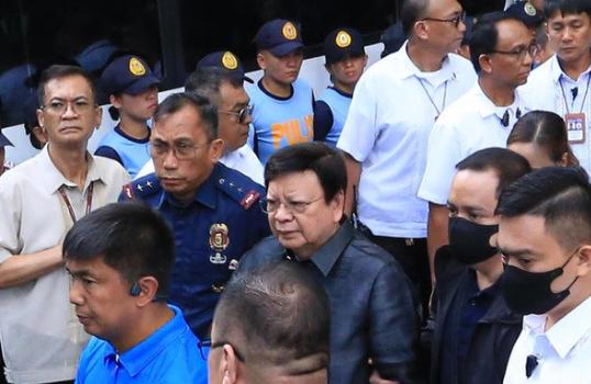 马科莱塔被捕了！

7月6日，前总统杜特尔特的核心盟友、参议员罗丹特·马科莱塔当