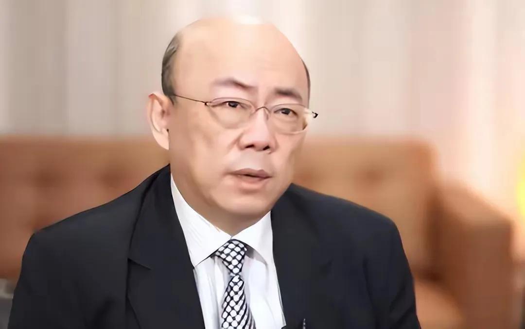 郭正亮认为谢国梁被罢免的可能性不大，他他说有三个理由：第一就是韩国瑜在最后关键的