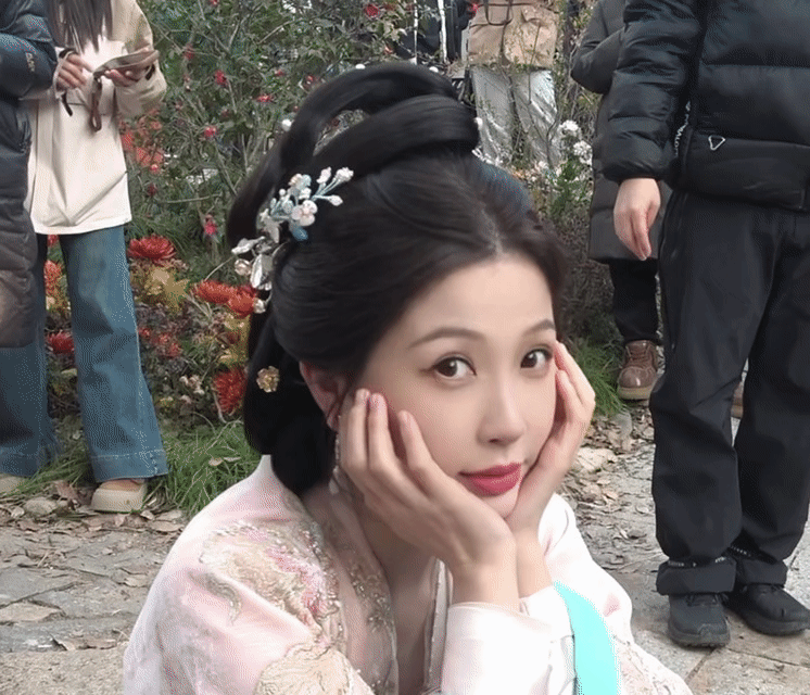 我一直循环这个镜头好萌想rua 