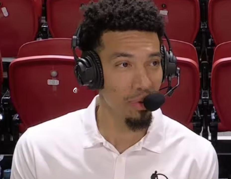 前NBA总冠军球员丹尼格林担任湖人夏季联赛直播解说，在解说间隙针对休赛期湖人阵容