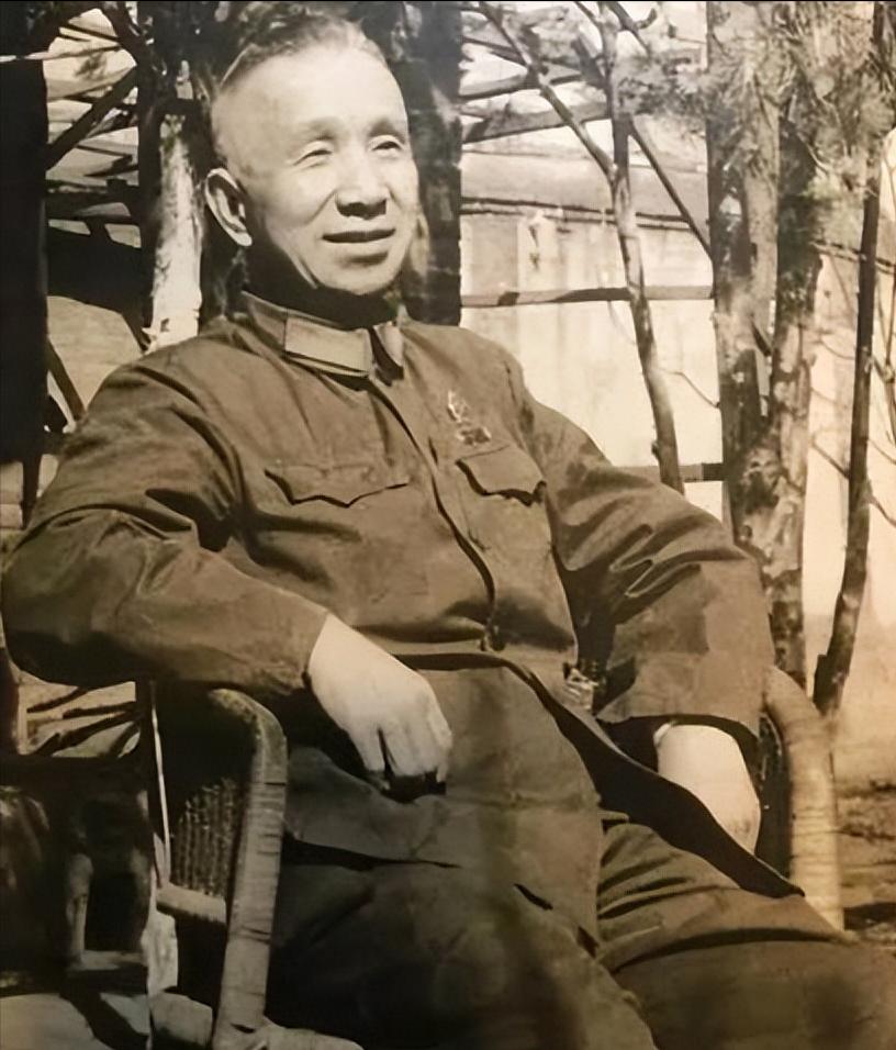 1981年，74岁的粟裕大将向中央请求：“我想回湖南老家看看。”经过一番讨论，中