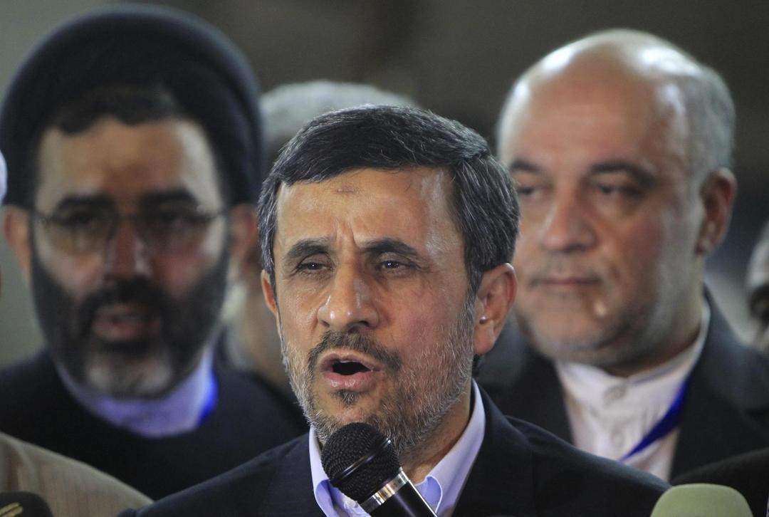 伊朗前总统内贾德遇袭身亡，伊朗已经群龙无首，到此令人无地感叹：以前是觉得伊朗间谍