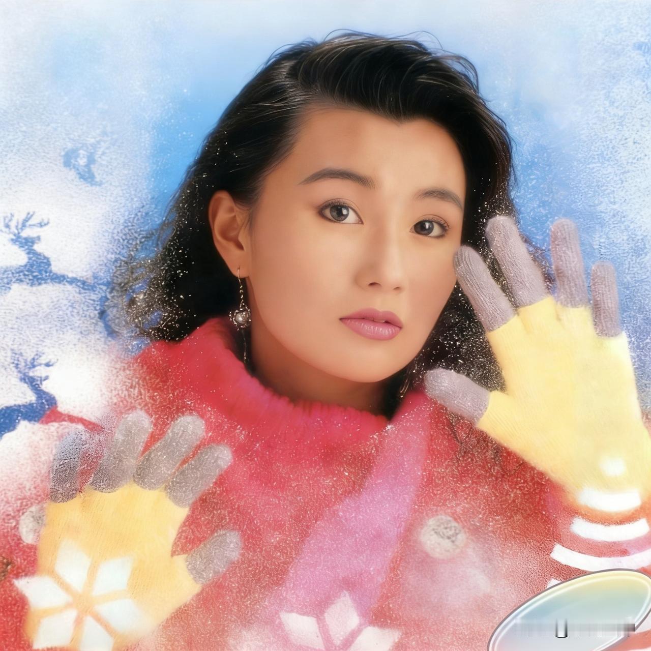 戴手套的张曼玉、邓萃雯、郑裕玲
这三组影楼照，你更喜欢谁的造型呢？